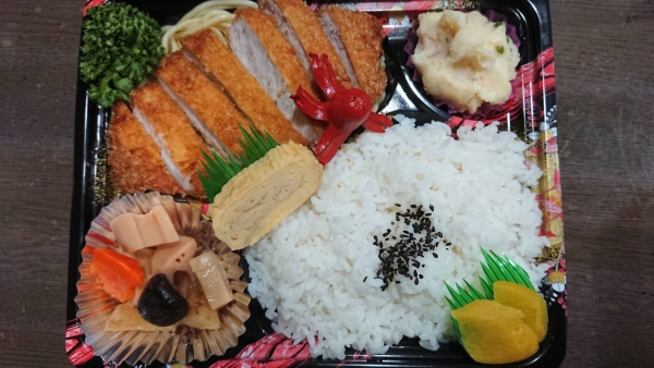 とんかつ弁当